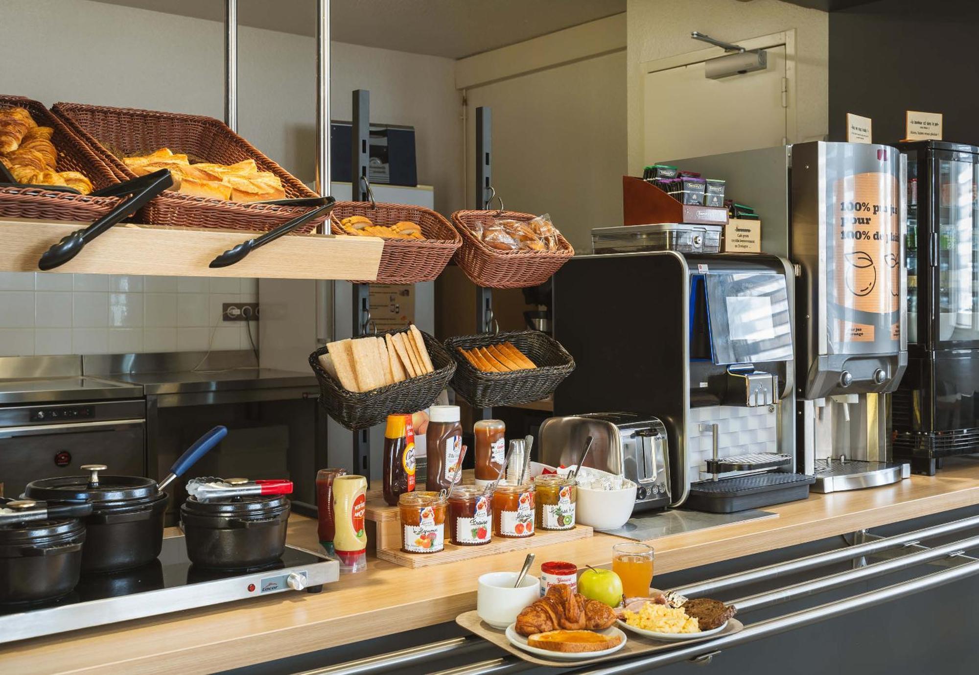 B&B Hotel Lorient Caudan Екстер'єр фото