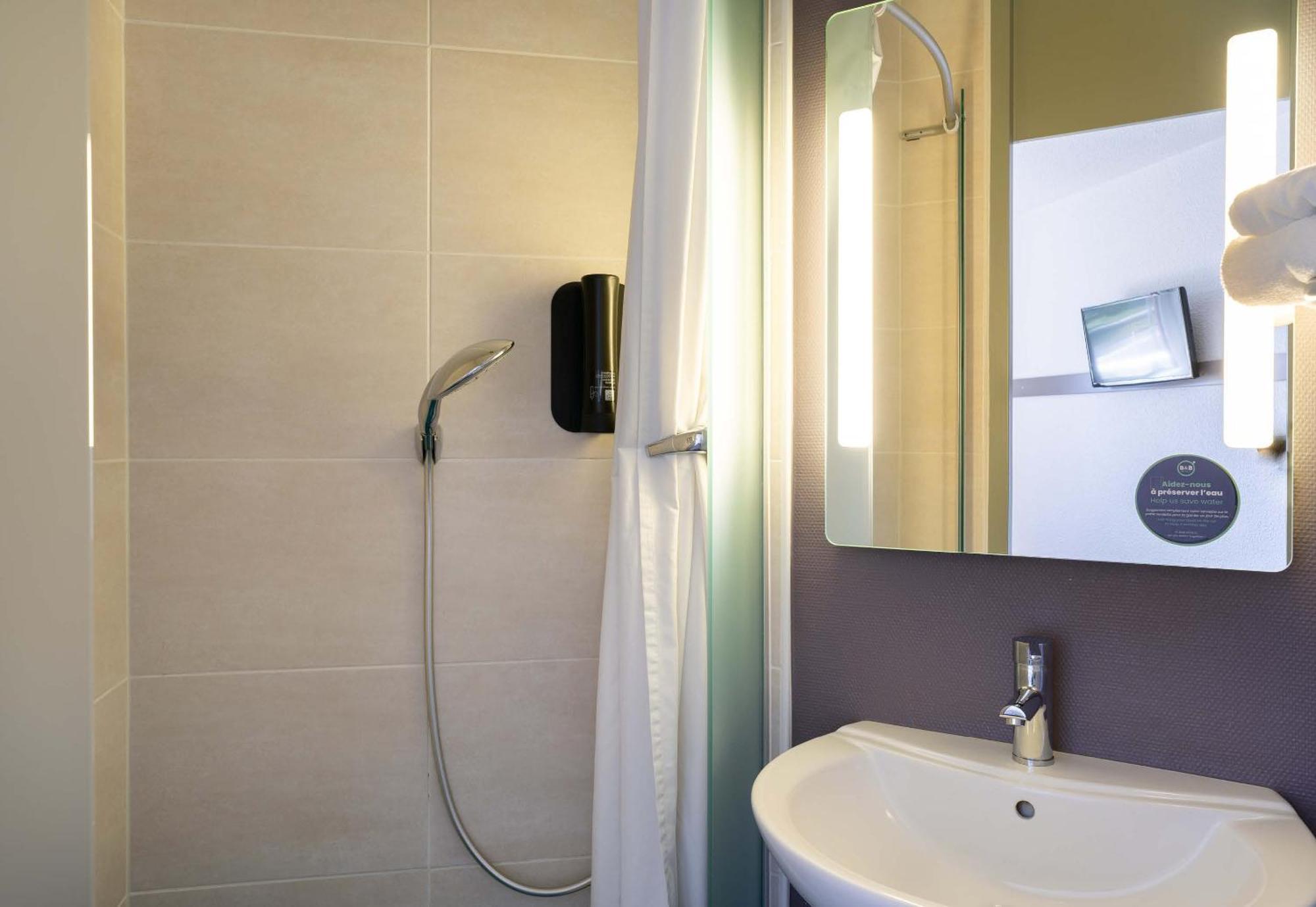 B&B Hotel Lorient Caudan Екстер'єр фото